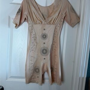 Nude Shapewear Bodysuit with Decorative Laser-Cut Motifs xl